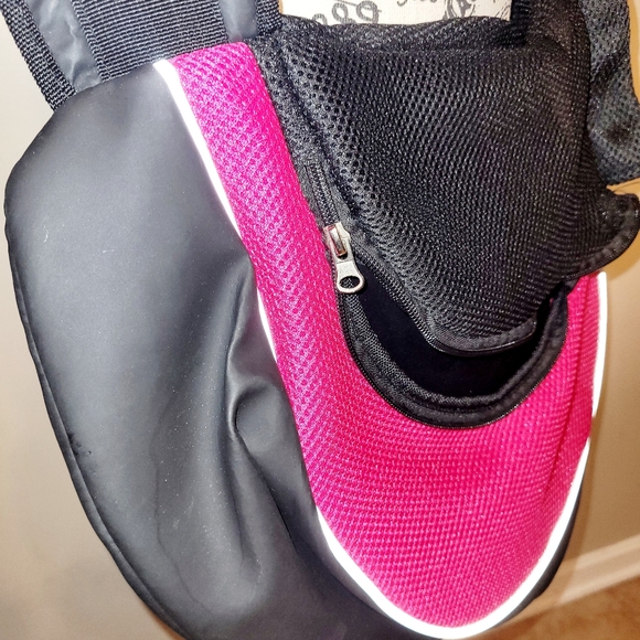 NWOT!! SMALL PET SLING CARRIER!! - Picture 7 of 10